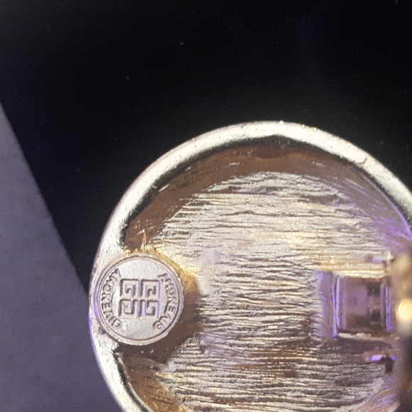 Vintage Givenchy pearl gilt clip on earrings - Picture 2 of 3